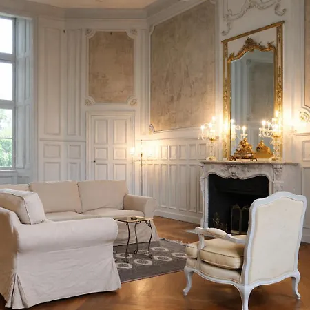 Chateau De La Pastelliere - Un Voyage Dans Le Temps