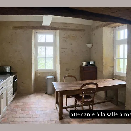Chateau De La Pastelliere - Un Voyage Dans Le Temps Combrand