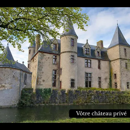 Chateau De La Pastelliere - Un Voyage Dans Le Temps Combrand